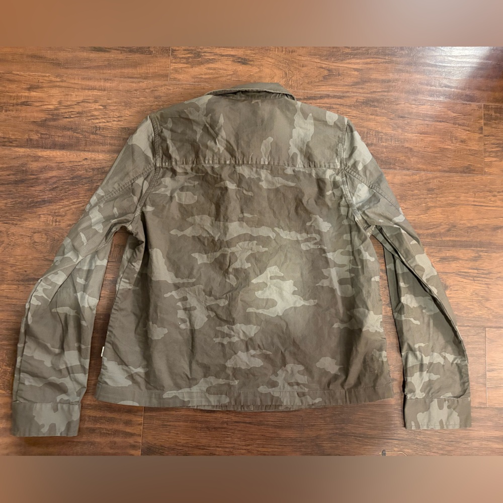 Vuori Ripstop Jacket in Oregano Camo Camouflage size Medium - Picture 4 of 7